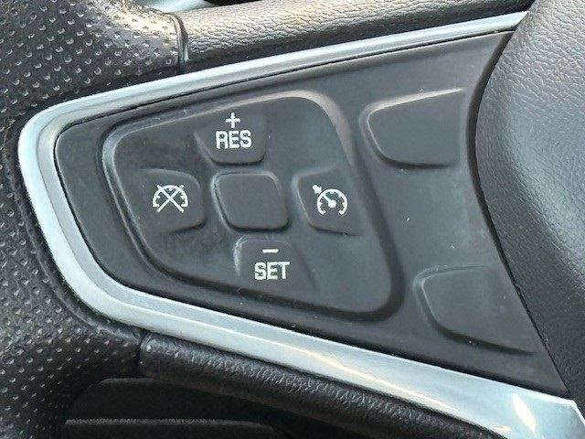 2022 Chevrolet Malibu 1LT photo 24