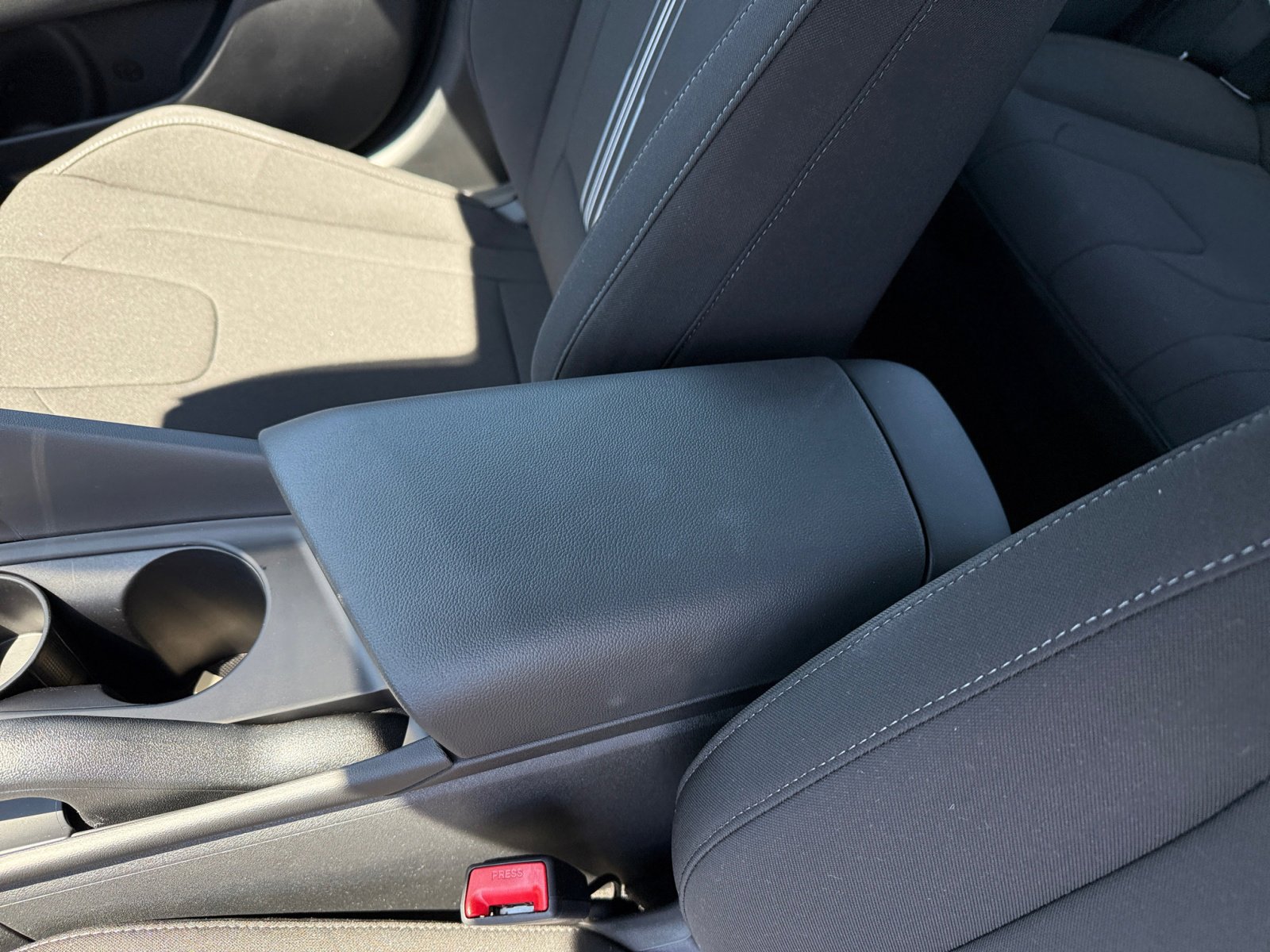 2025 Hyundai Elantra SEL Sport photo 14
