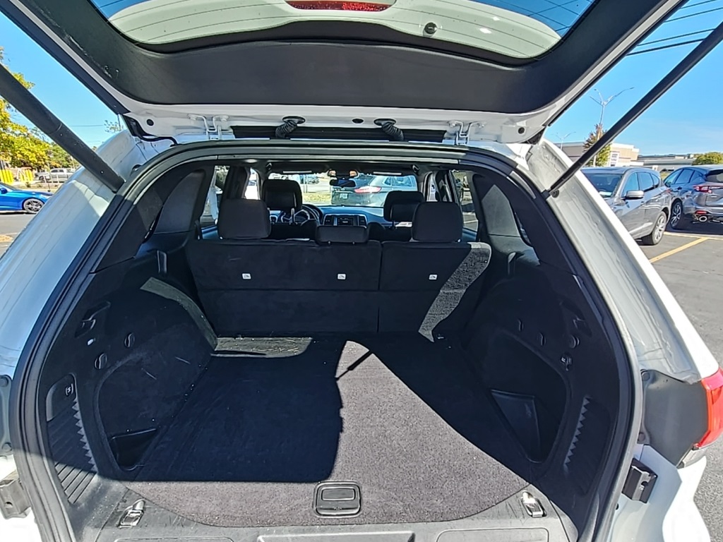 2018 Jeep Grand Cherokee Laredo photo 5