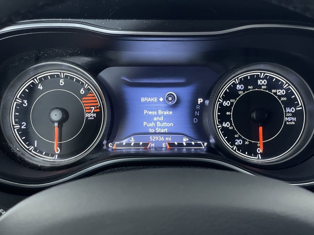 2023 Jeep Cherokee Altitude Lux photo 10