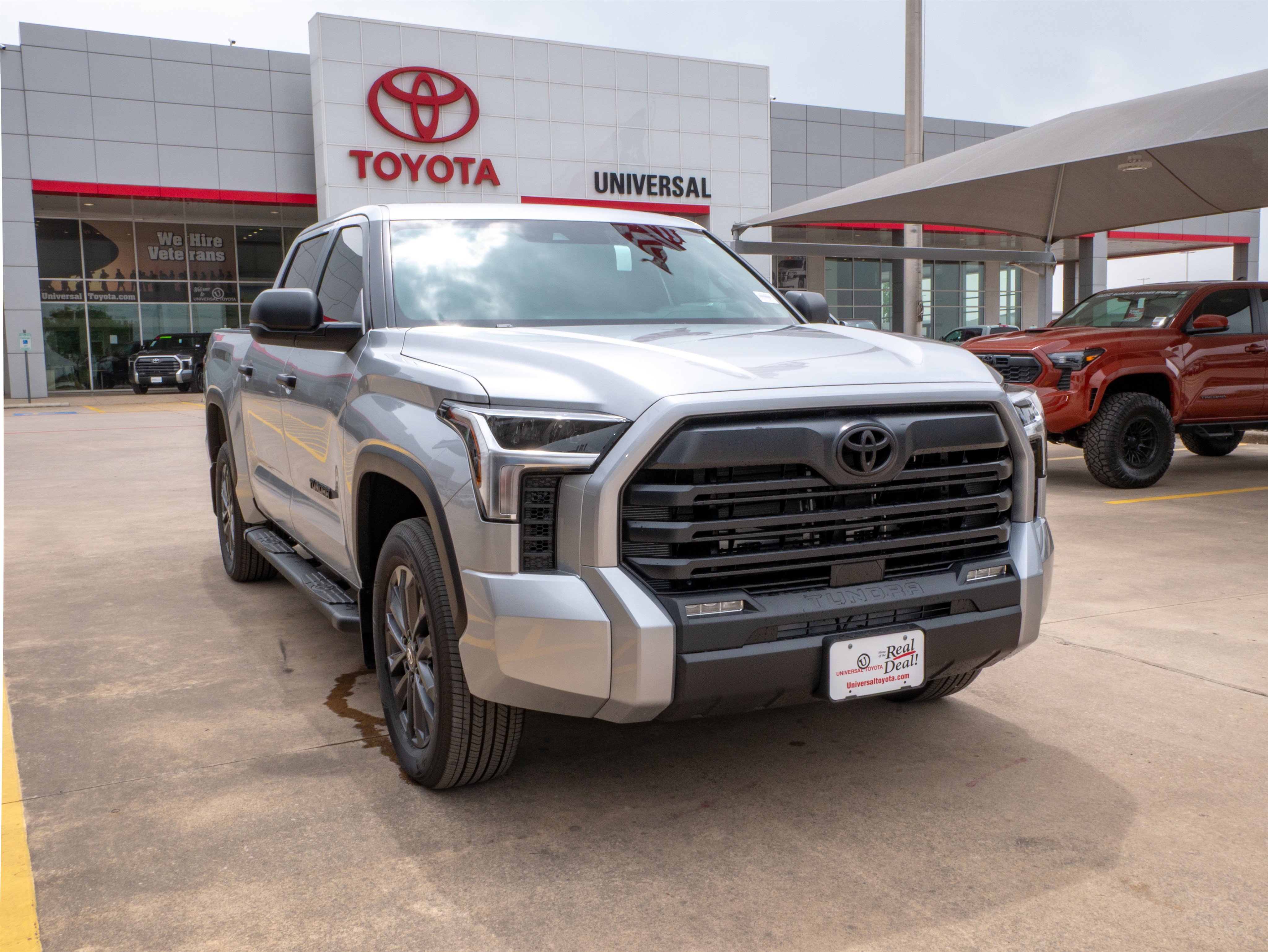 2025 Toyota Tundra SR5's photo