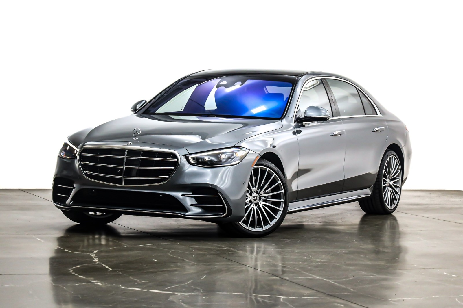 2023 Mercedes-Benz S-Class S 580's photo
