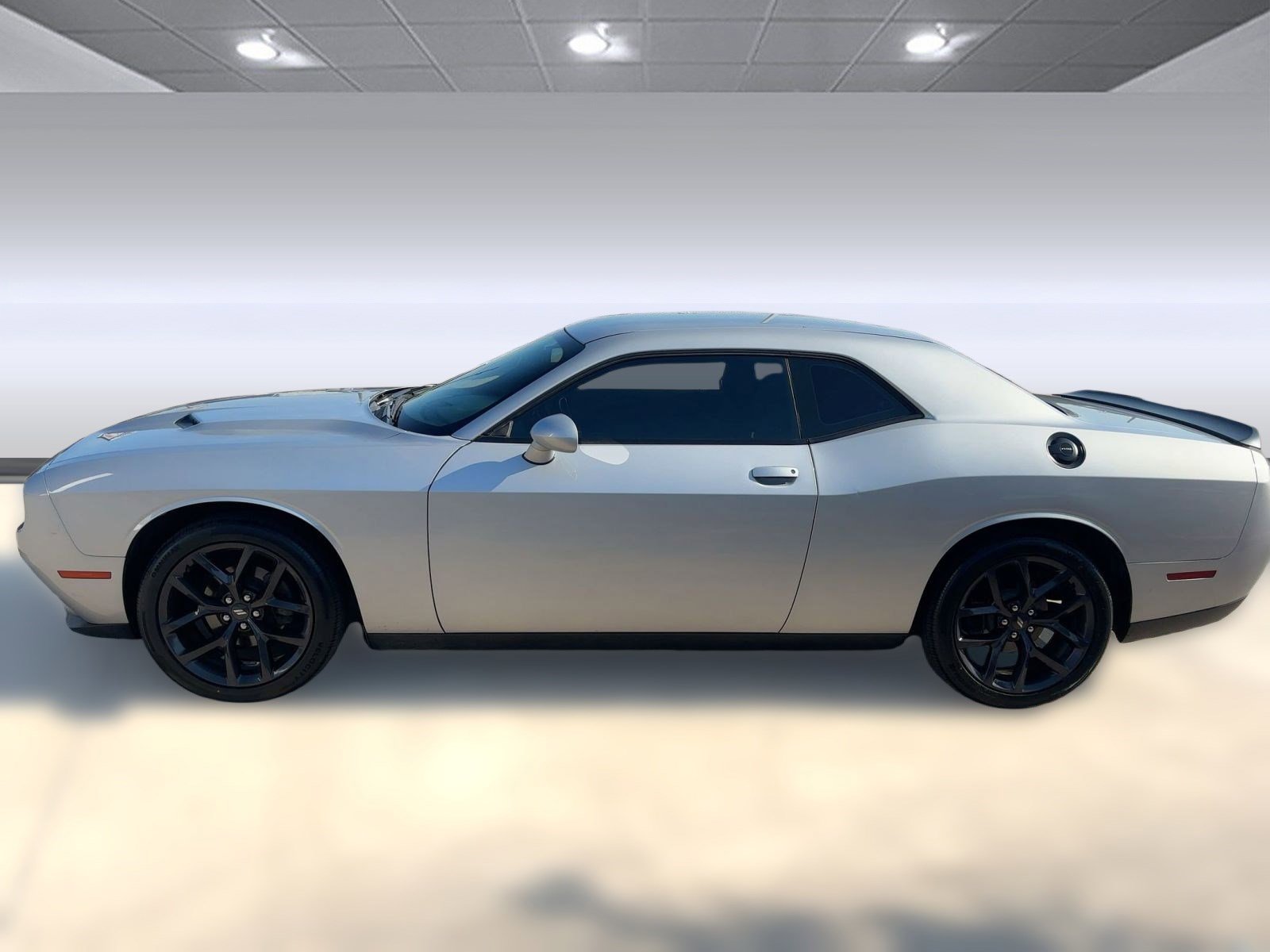 2020 Dodge Challenger SXT photo 2