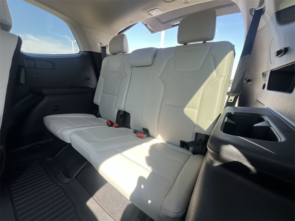 2025 Kia Telluride S photo 25