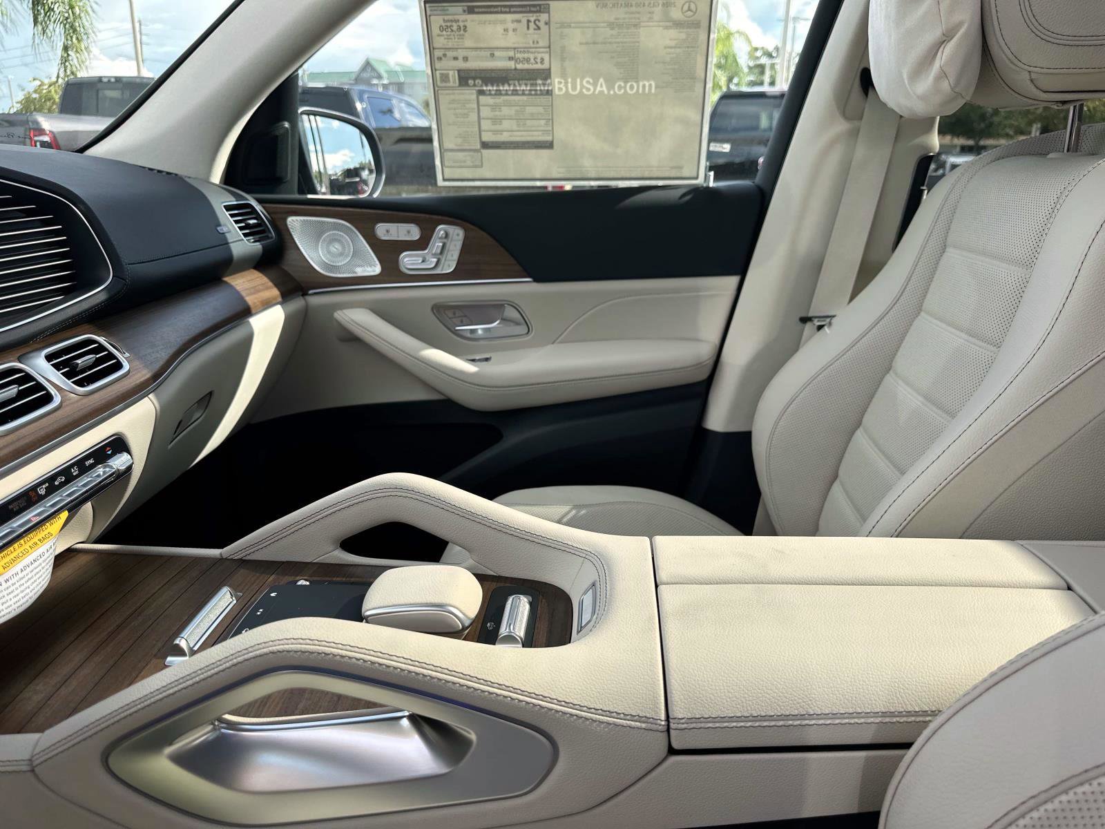 2026 Mercedes Benz GLS 450 4MATIC photo 25