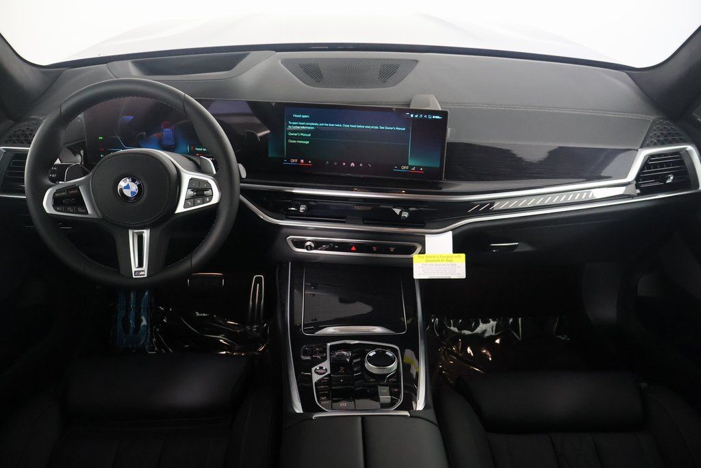 2026 Bmw X7 M60i photo 3