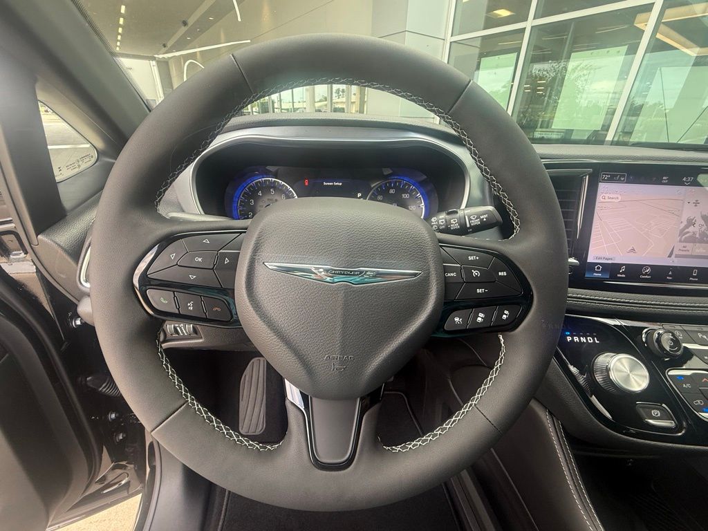 2026 Chrysler Pacifica Limited photo 20