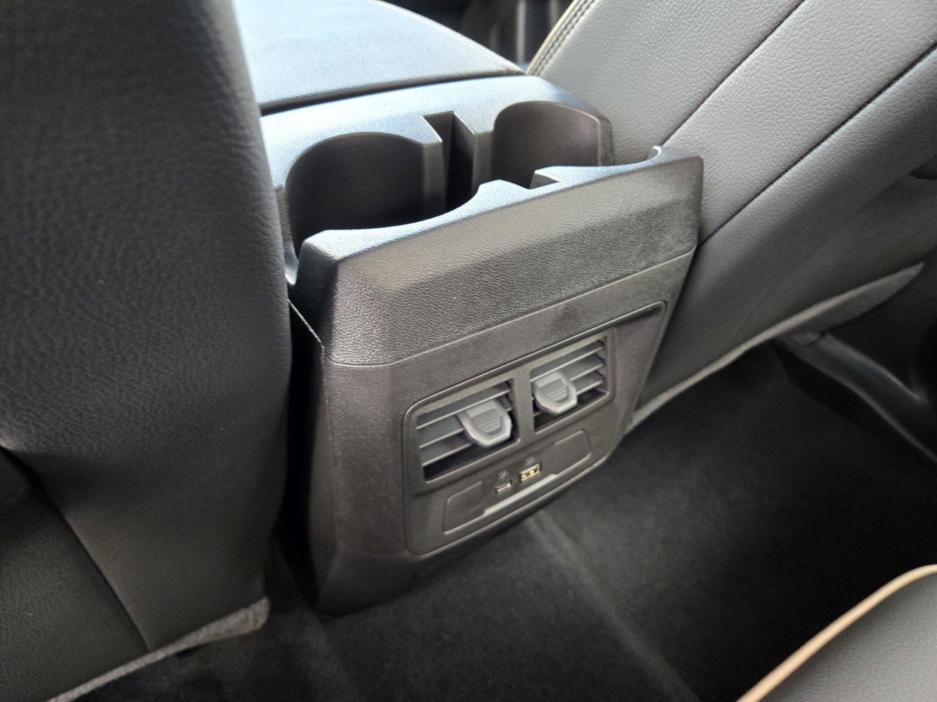 2026 Gmc Canyon Denali photo 18