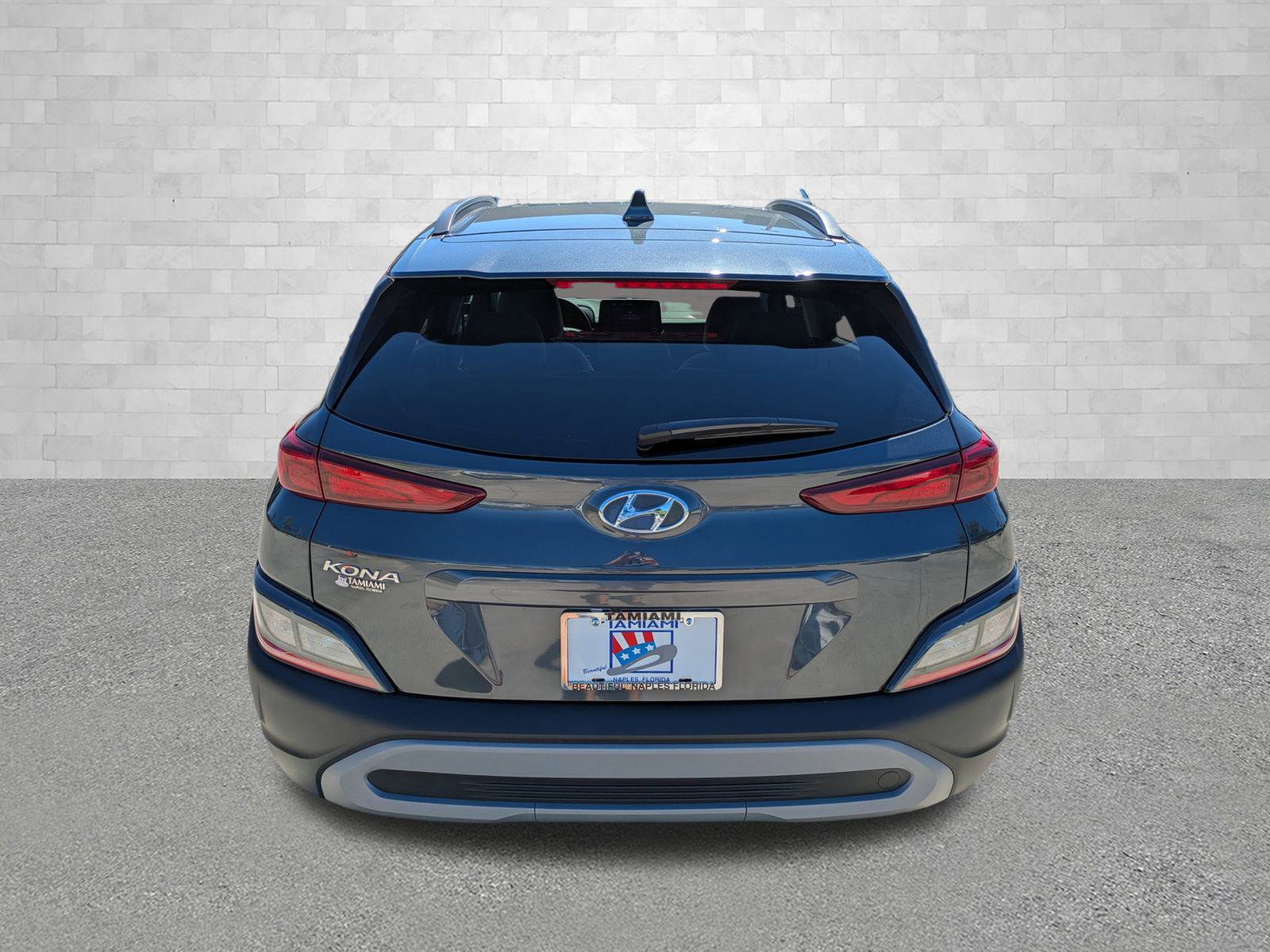 2022 Hyundai Kona SEL photo 3