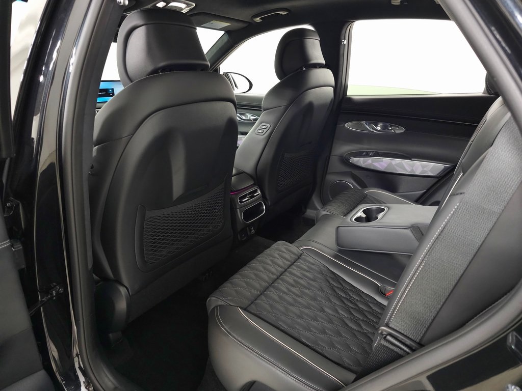 2023 Genesis GV70 3.5T Sport Advanced photo 29