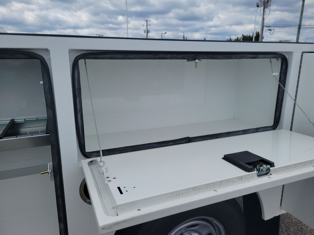 2025 Ford F-250 XL photo 4