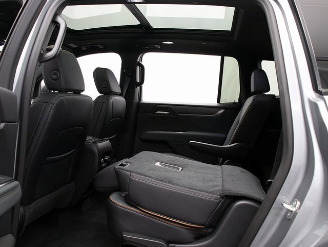 2026 Gmc Acadia AT4 photo 13