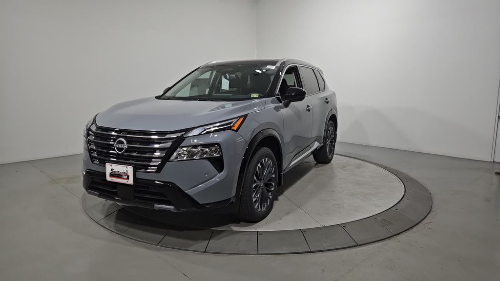 2025 Nissan Rogue Platinum's photo