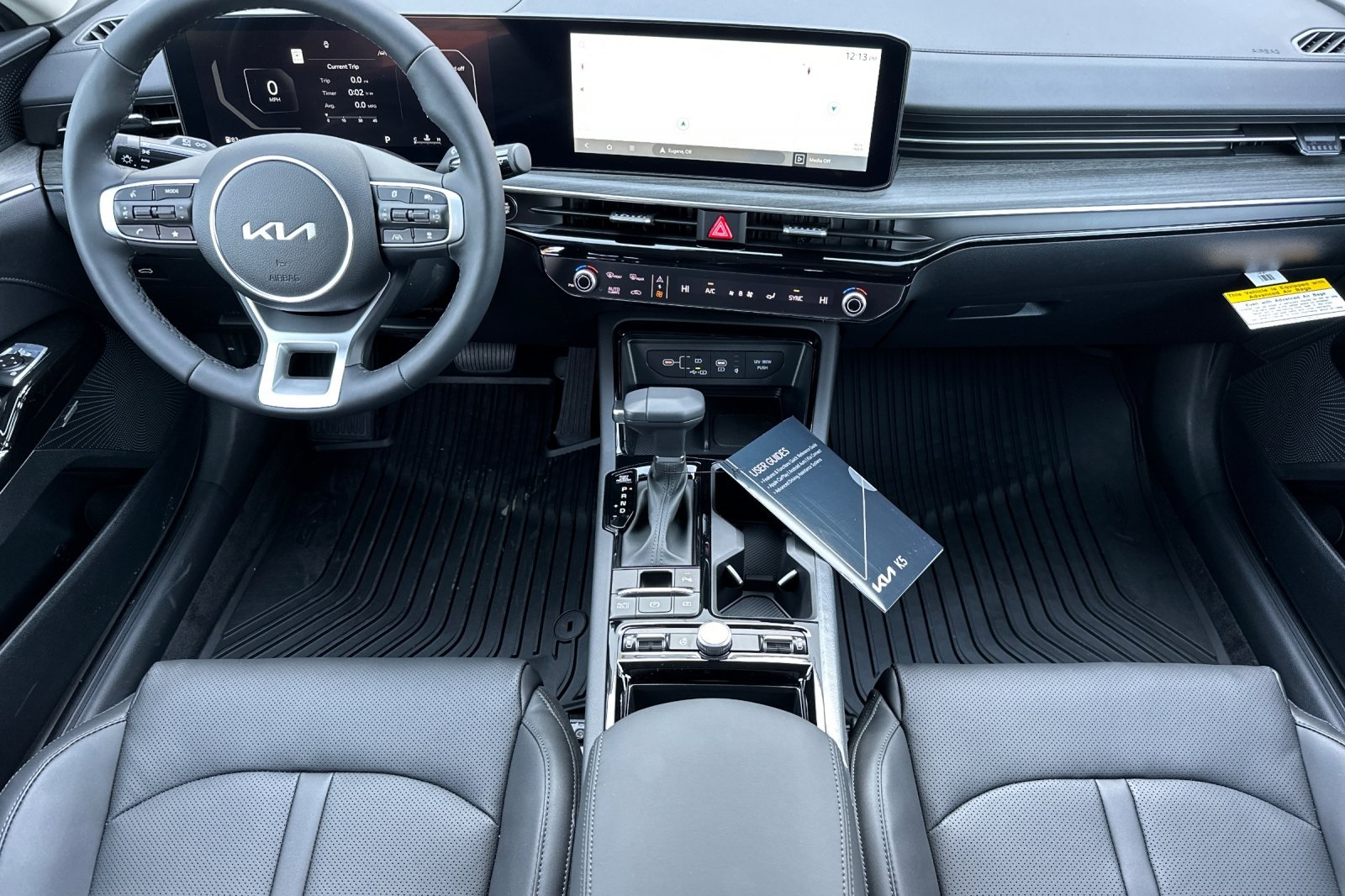 2025 Kia K5 EX photo 9