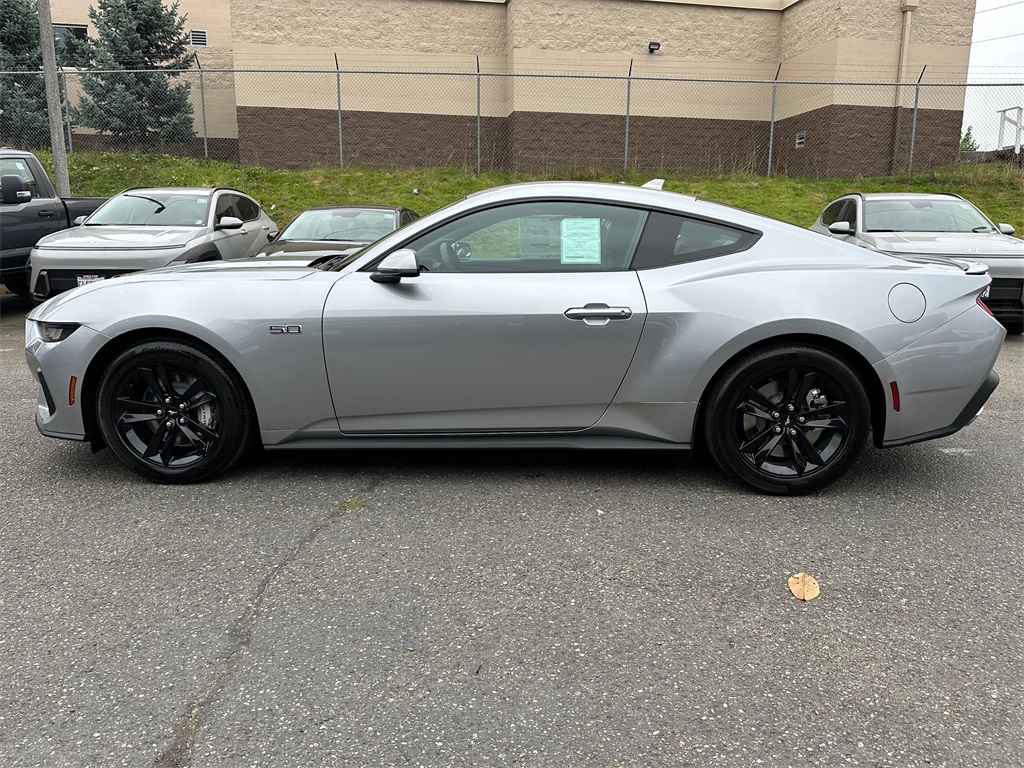2024 Ford Mustang GT photo 4