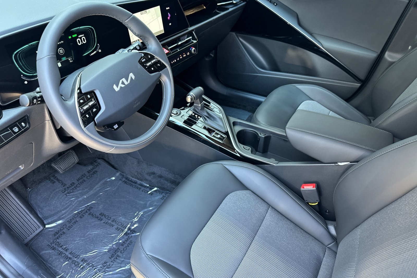 2025 Kia Niro EX Touring photo 5