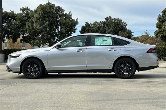2025 Honda Accord SE photo 4