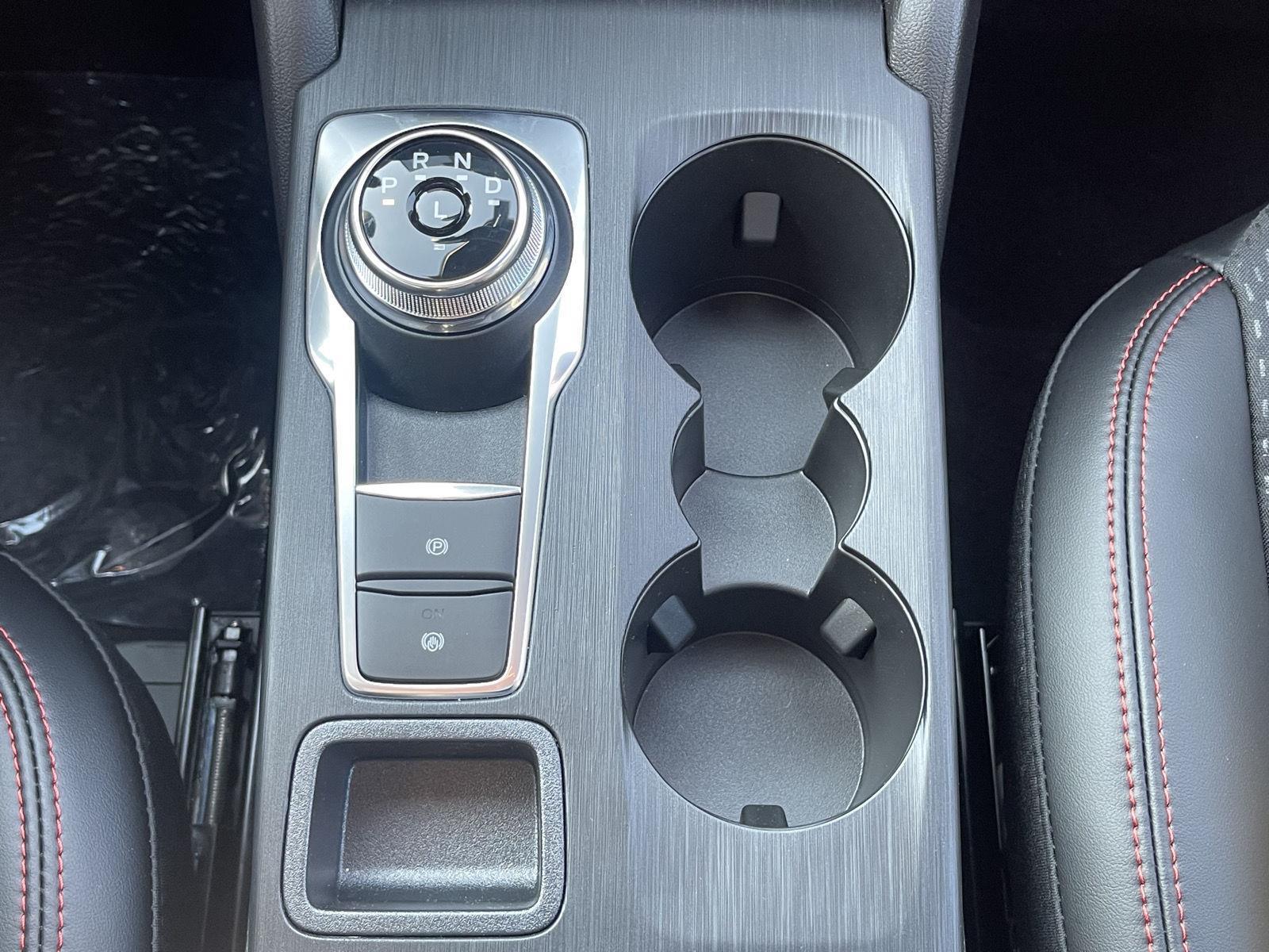2025 Ford Escape ST-Line Select photo 30