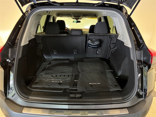 2023 Nissan Rogue SV photo 5