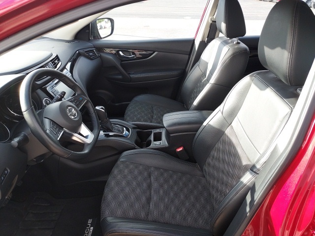 2022 Nissan Rogue Sport SV photo 9