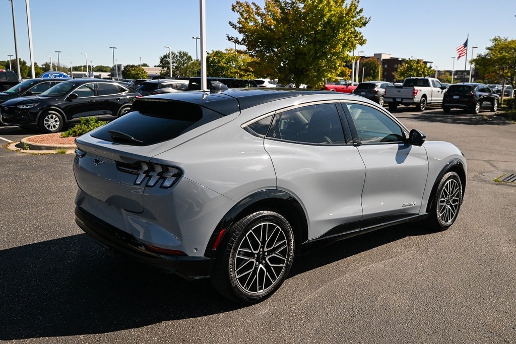 2024 Ford Mustang Mach-E Premium photo 3