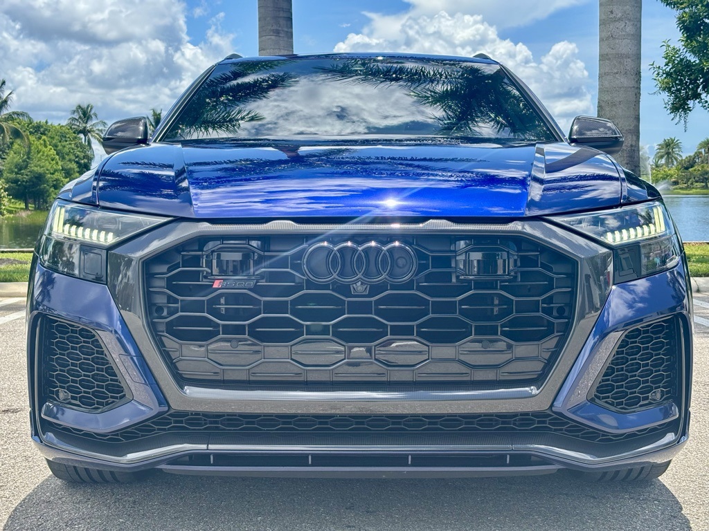2021 Audi RS Q8 photo 3