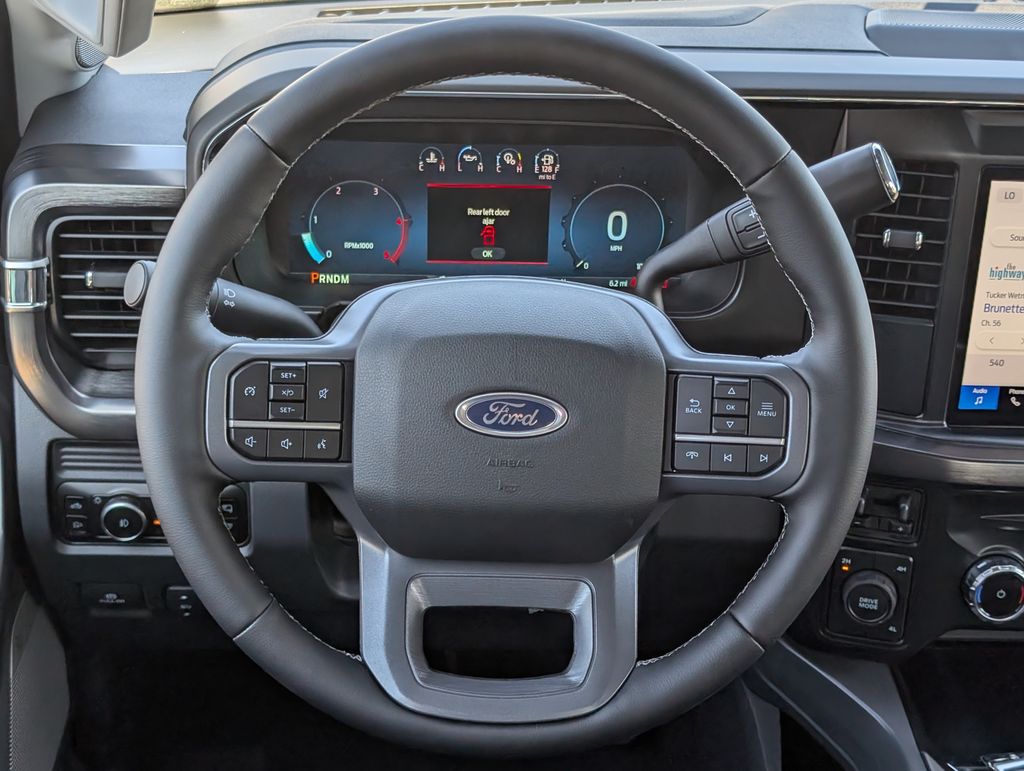 2026 Ford F-350 Lariat photo 8