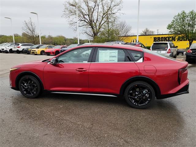 2025 Kia K4 GT-Line Turbo photo 4