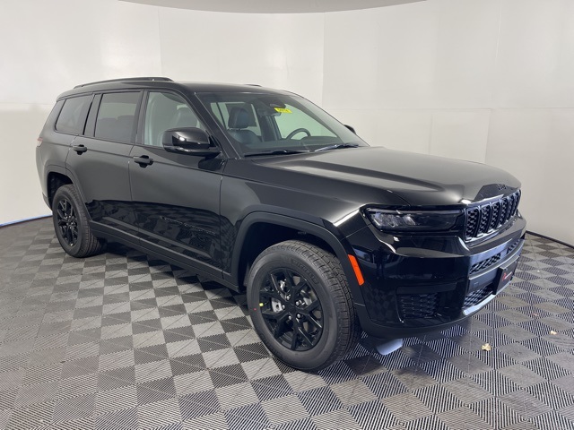 2025 Jeep Grand Cherokee L Altitude's photo