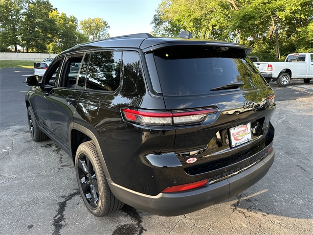 2025 Jeep Grand Cherokee Limited photo 7