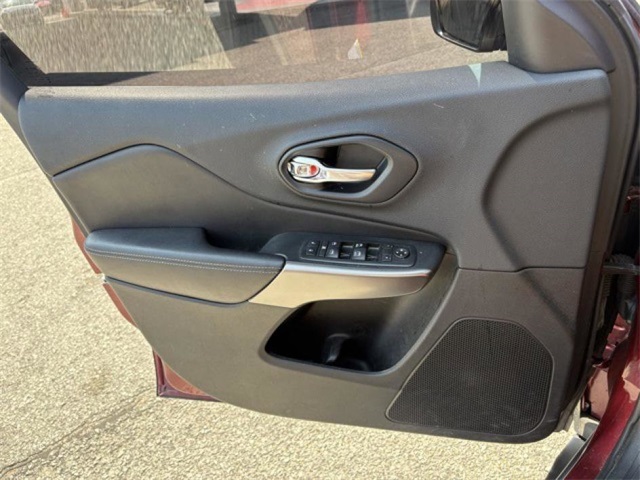 2019 Jeep Cherokee Latitude photo 20