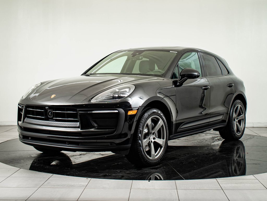 2024 Porsche Macan's photo