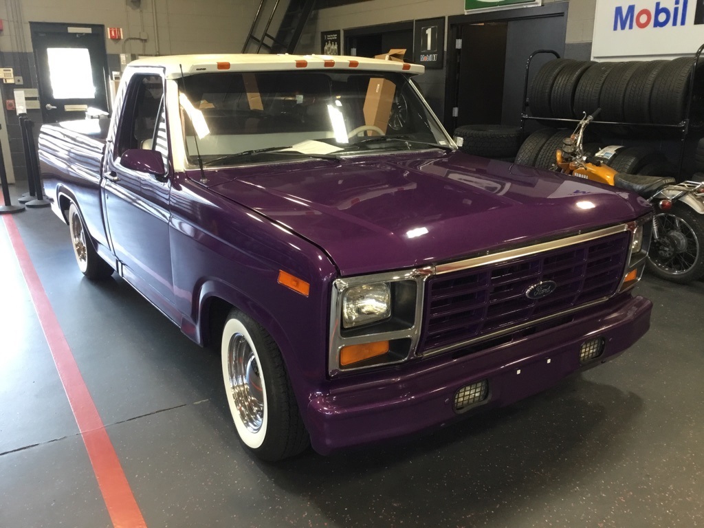 1982 Ford F-100 photo 2