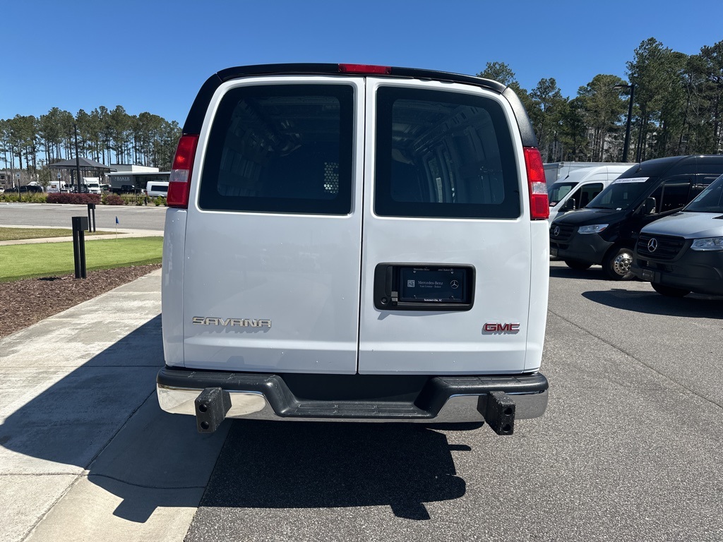2023 Gmc Savana Cargo 2500 photo 4