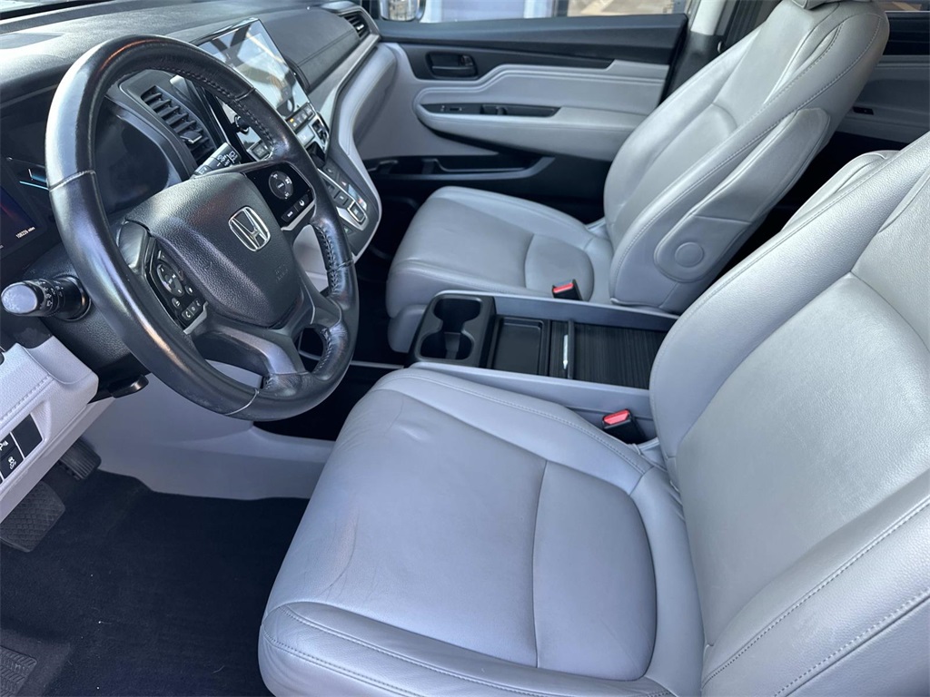 2020 Honda Odyssey Touring photo 12