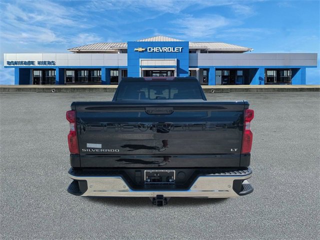 2025 Chevrolet Silverado 1500 LT photo 4