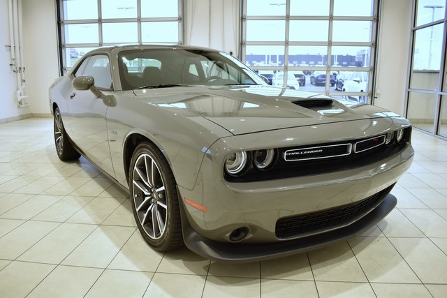 2023 Dodge Challenger R/T's photo