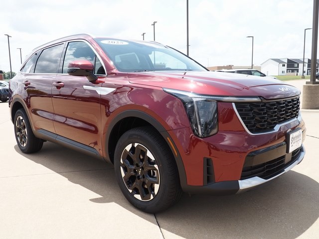 2025 Kia Sorento S photo 2