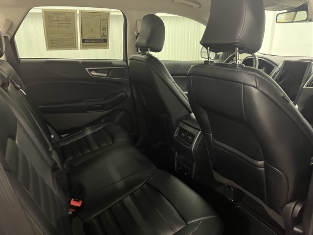 2024 Ford Edge SEL photo 17