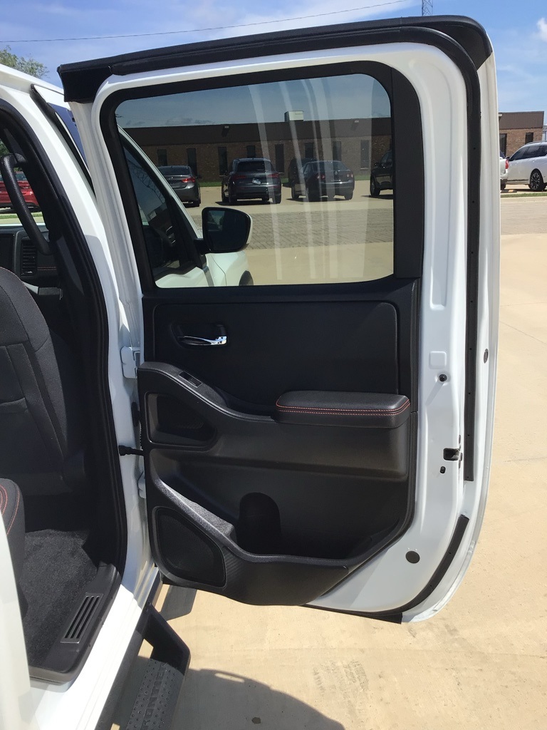 2023 Nissan Frontier Crew Cab PRO-4X photo 16