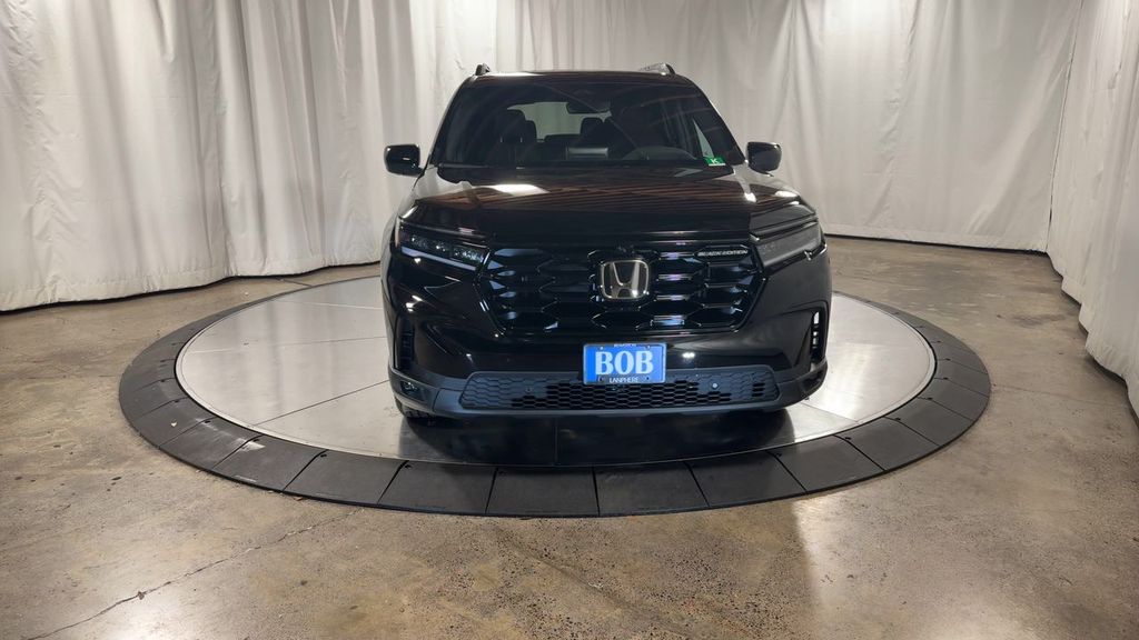2025 Honda Pilot Black Edition photo 3