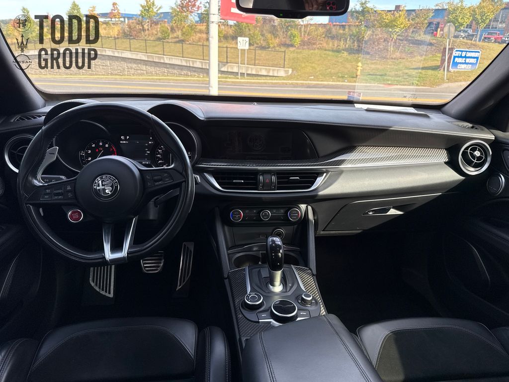 2018 Alfa Romeo Stelvio Quadrifoglio photo 11