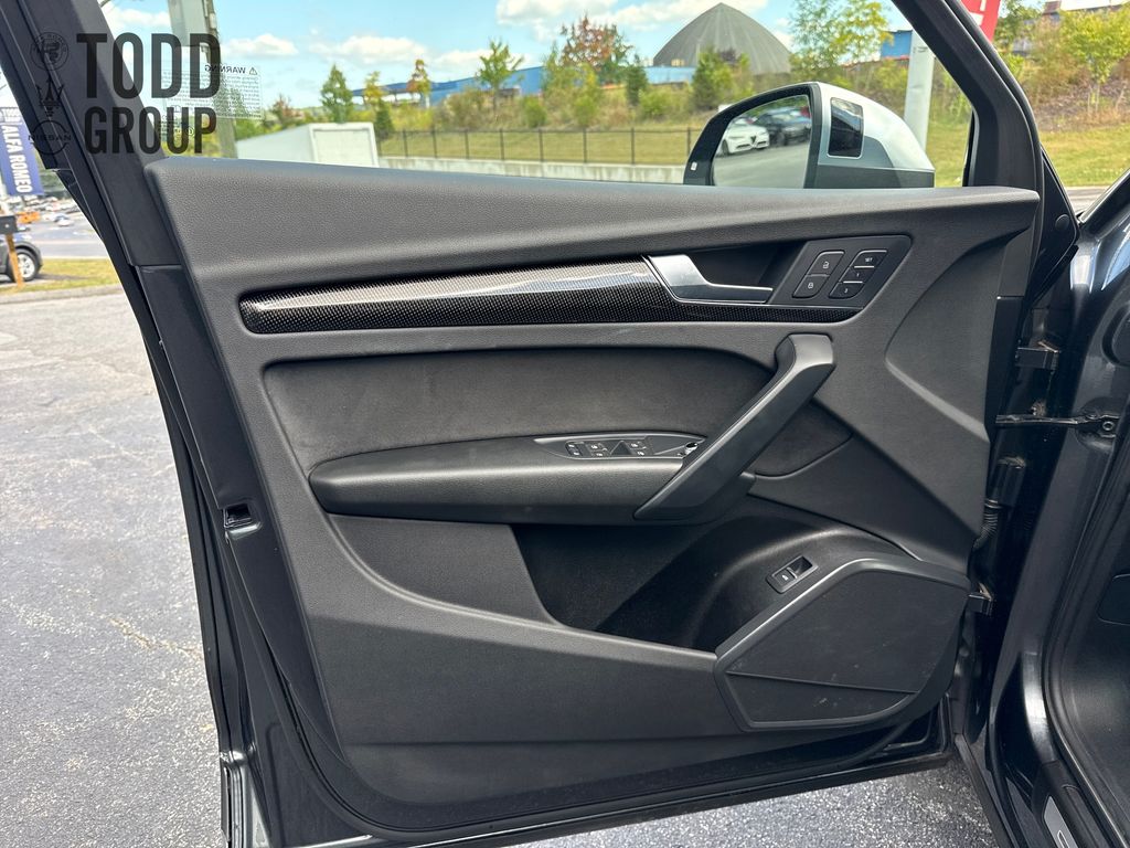 2022 Audi SQ5 Premium photo 9