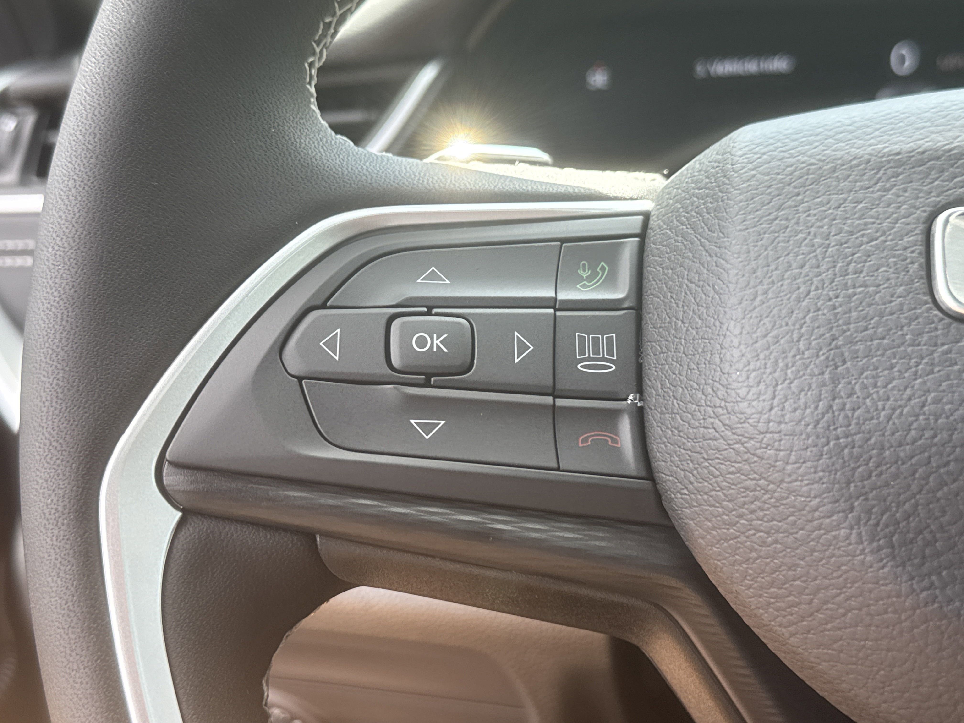 2025 Jeep Grand Cherokee Laredo X photo 16