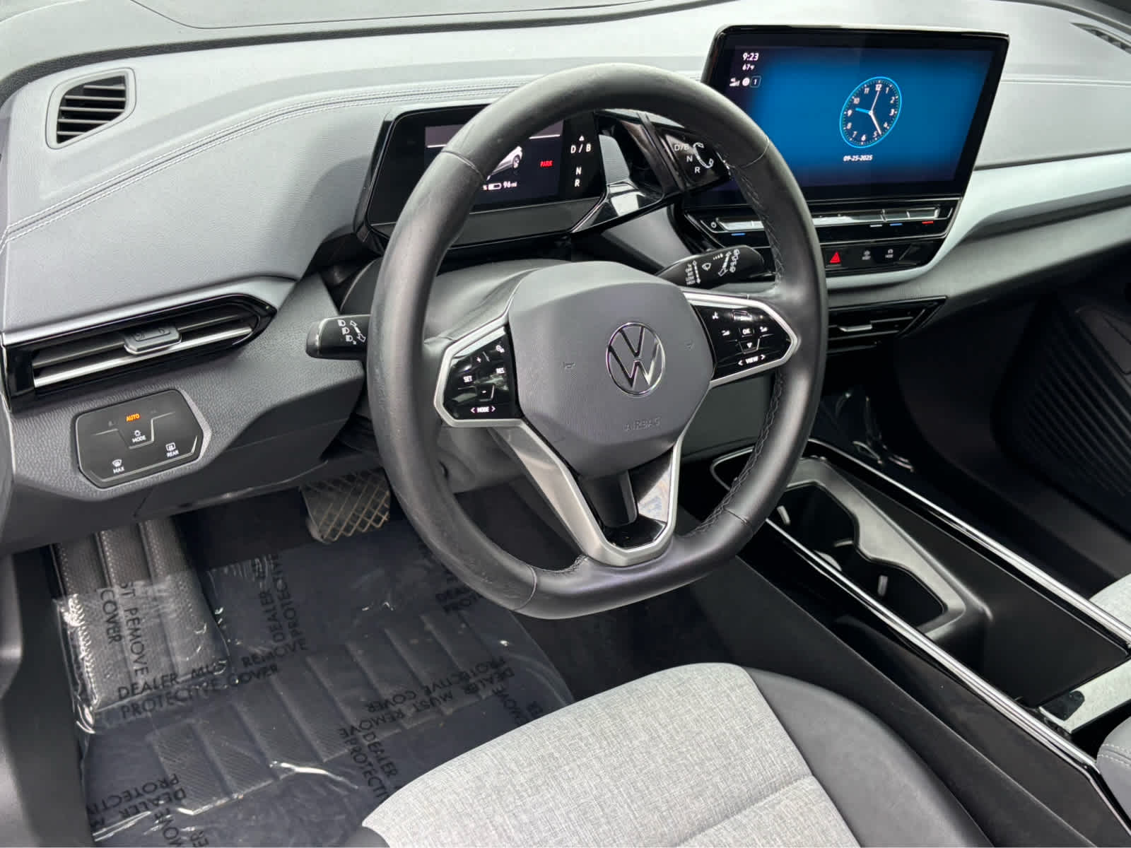 2023 Volkswagen ID.4 Pro photo 10