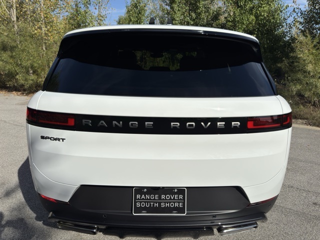 2025 Land Rover Range Rover Sport SE photo 6