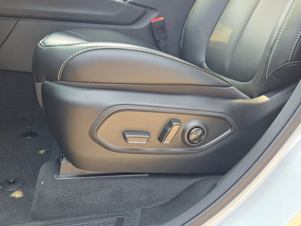 2025 Jeep Grand Cherokee Limited photo 24