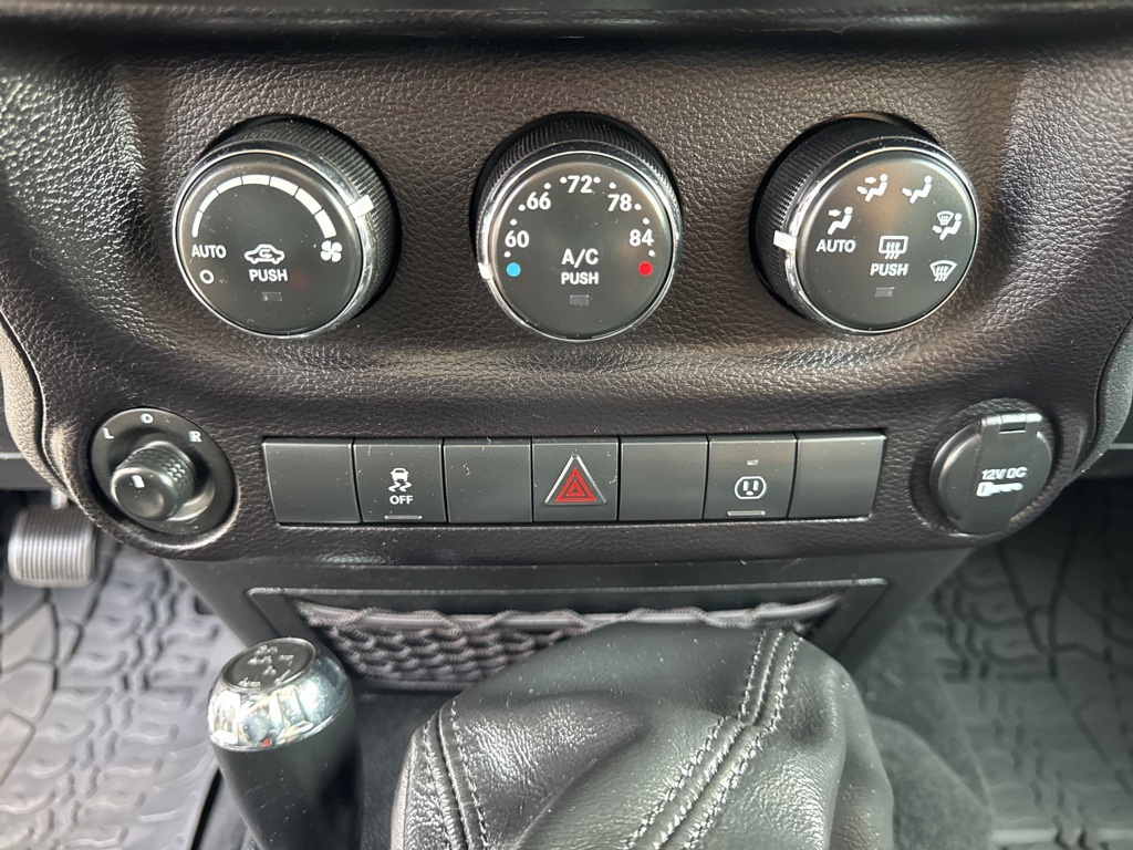 2017 Jeep Wrangler Rubicon photo 30