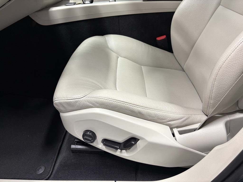 2024 Volvo XC60 B5 Plus photo 10