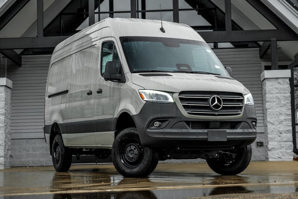 2026 Mercedes-Benz Sprinter Cargo Van Base's photo